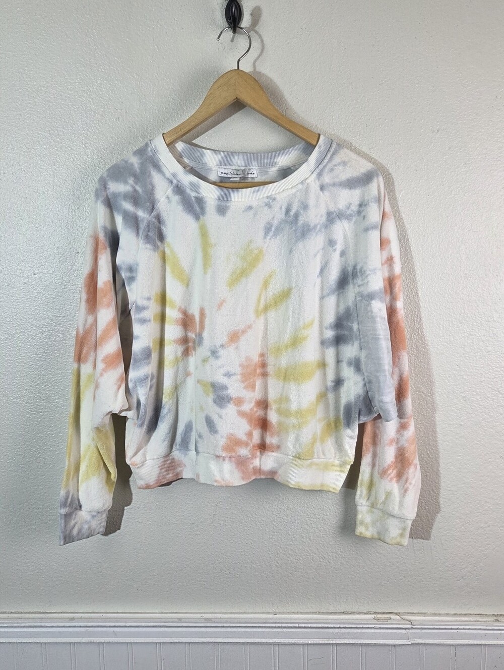 Young Fabulous & Broke Tie Dye Sweatshirt Womens M Pastel Rainbow Cropped Crew